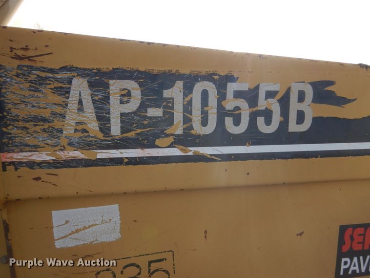 image for item KO9783 2005 Caterpillar AP-1055B  paver