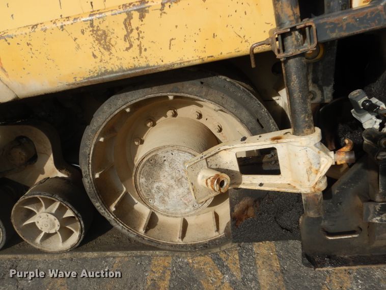 image for item KO9783 2005 Caterpillar AP-1055B  paver