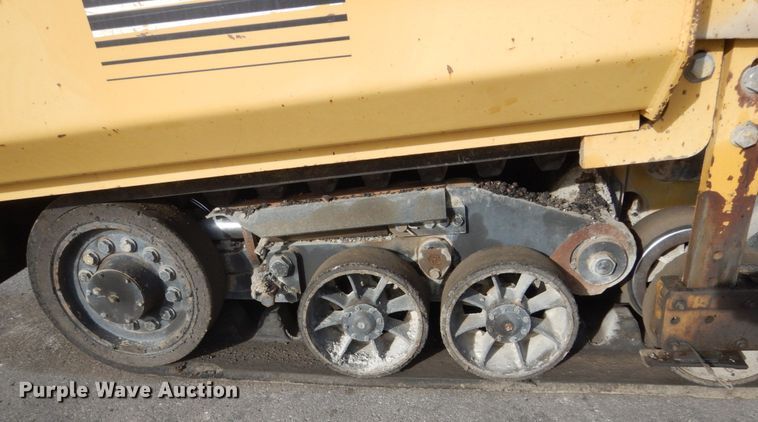 image for item KO9783 2005 Caterpillar AP-1055B  paver