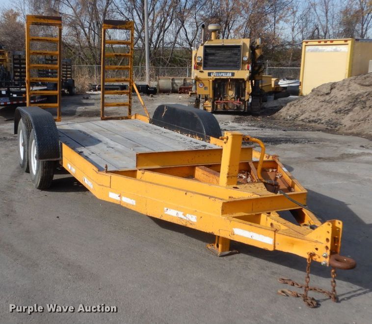 image for item KO9788 1979 Carr  Equipment trailer