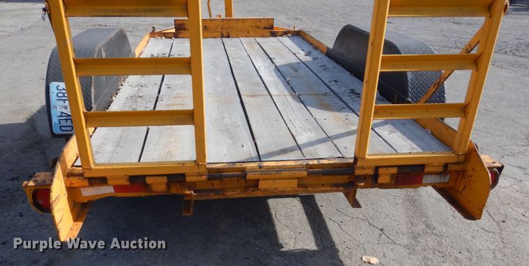 image for item KO9788 1979 Carr  Equipment trailer