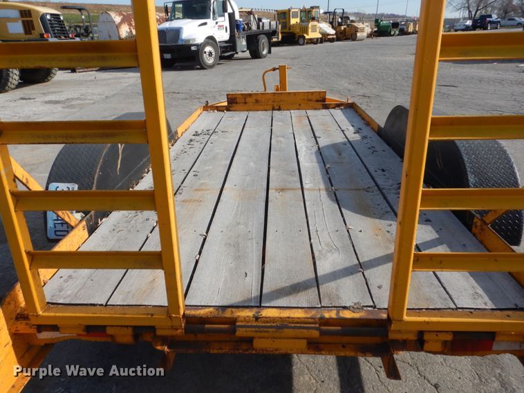 image for item KO9788 1979 Carr  Equipment trailer