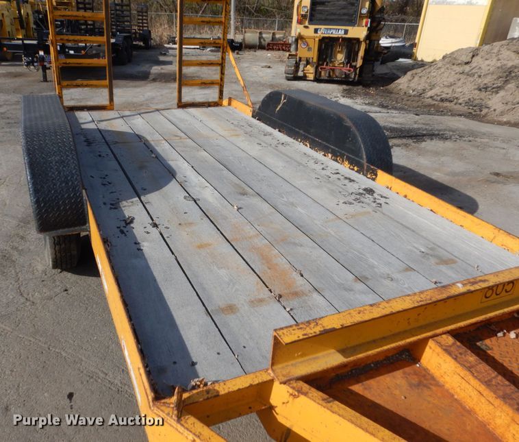 image for item KO9788 1979 Carr  Equipment trailer