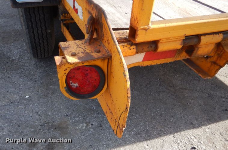 image for item KO9788 1979 Carr  Equipment trailer