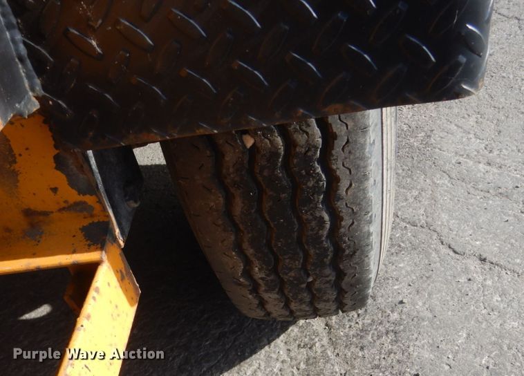 image for item KO9788 1979 Carr  Equipment trailer