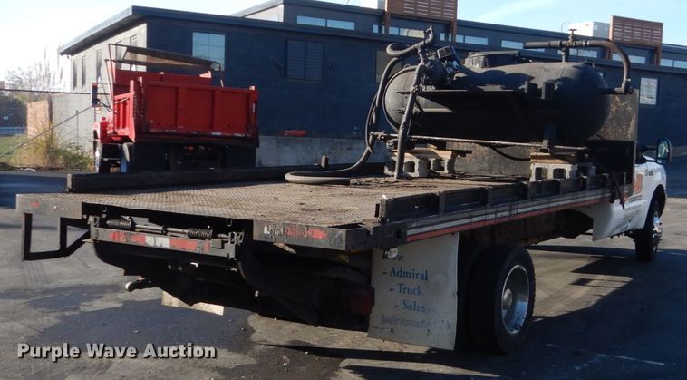 image for item KO9789 2000 Ford F550 Super Duty  flatbed truck