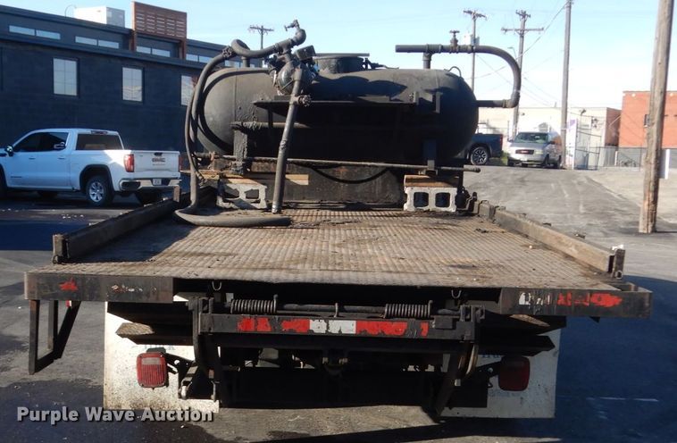 image for item KO9789 2000 Ford F550 Super Duty  flatbed truck