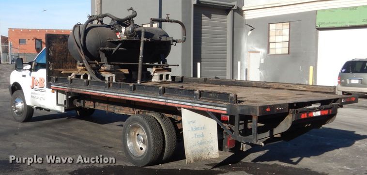 image for item KO9789 2000 Ford F550 Super Duty  flatbed truck