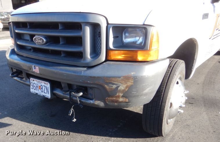 image for item KO9789 2000 Ford F550 Super Duty  flatbed truck