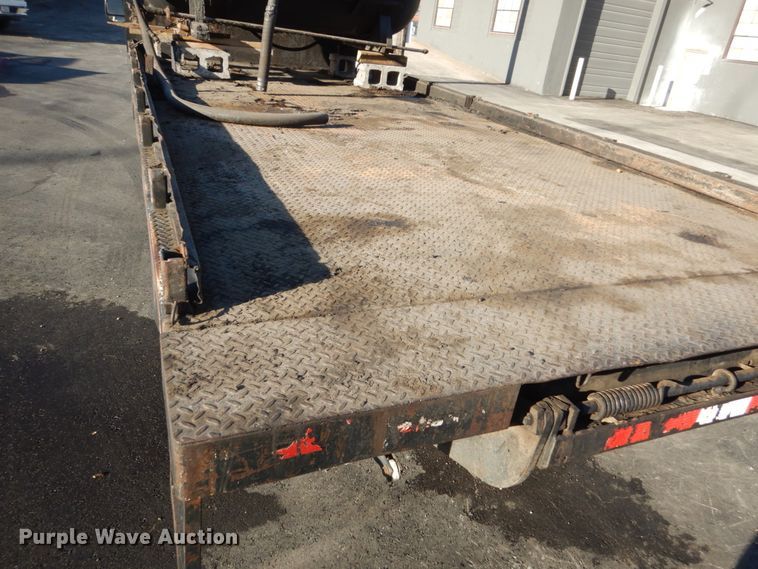 image for item KO9789 2000 Ford F550 Super Duty  flatbed truck