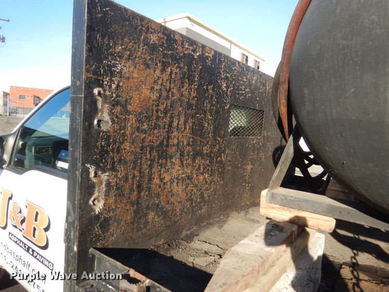 image for item KO9789 2000 Ford F550 Super Duty  flatbed truck