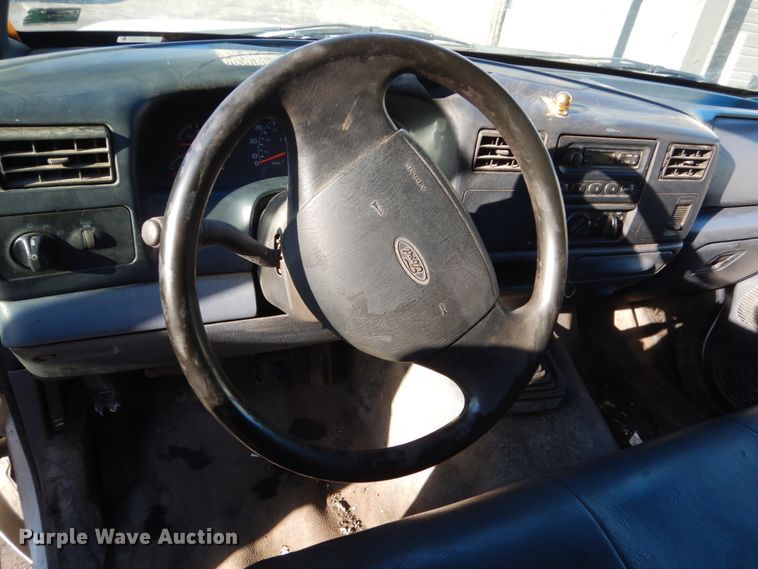 image for item KO9789 2000 Ford F550 Super Duty  flatbed truck