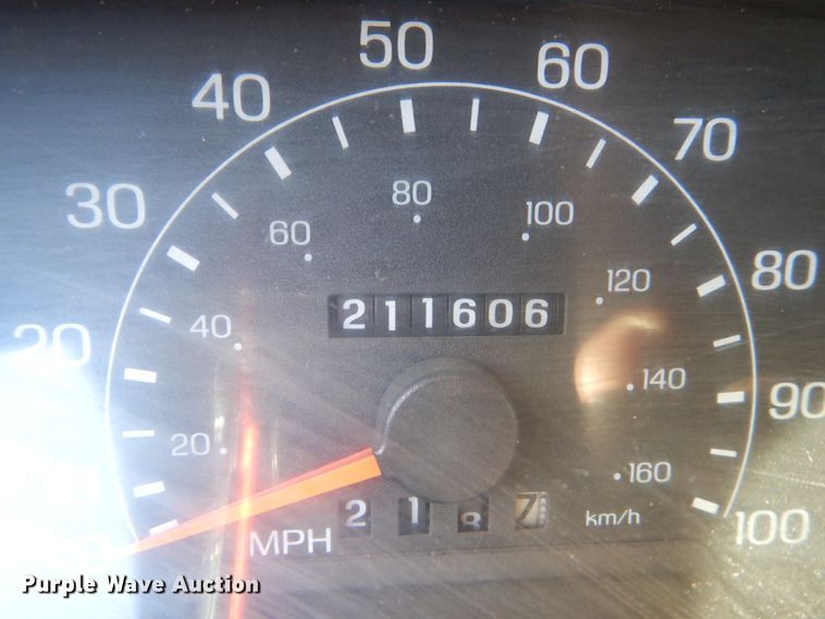 image for item KO9789 2000 Ford F550 Super Duty  flatbed truck