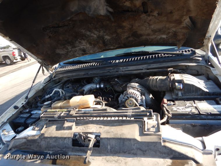 image for item KO9789 2000 Ford F550 Super Duty  flatbed truck