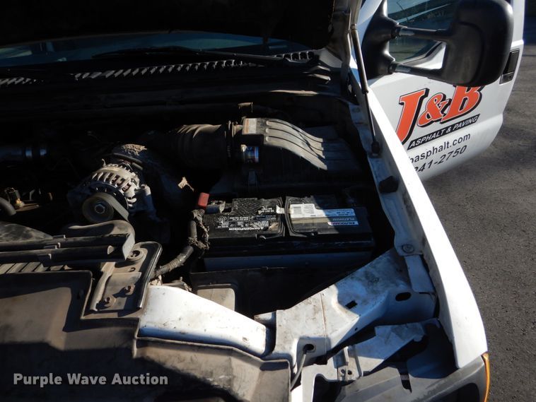 image for item KO9789 2000 Ford F550 Super Duty  flatbed truck