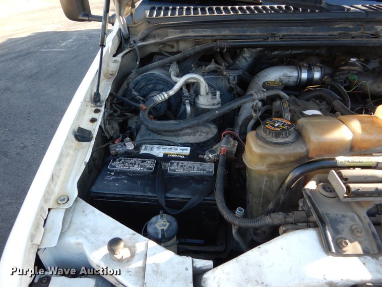 image for item KO9789 2000 Ford F550 Super Duty  flatbed truck