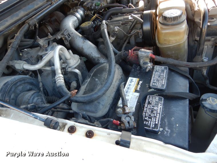 image for item KO9789 2000 Ford F550 Super Duty  flatbed truck