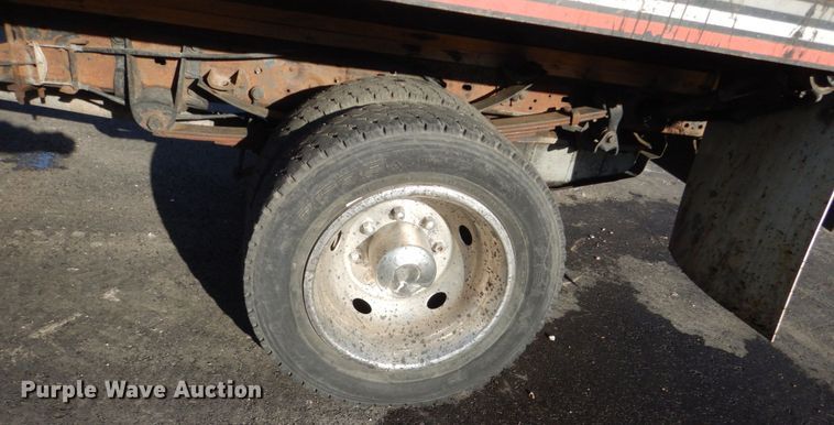 image for item KO9789 2000 Ford F550 Super Duty  flatbed truck