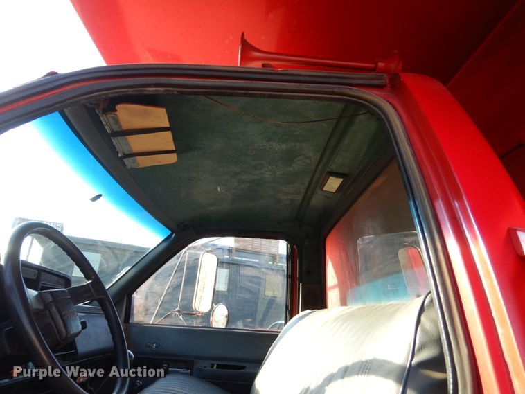 image for item KO9790 1990 GMC TopKick  dump truck