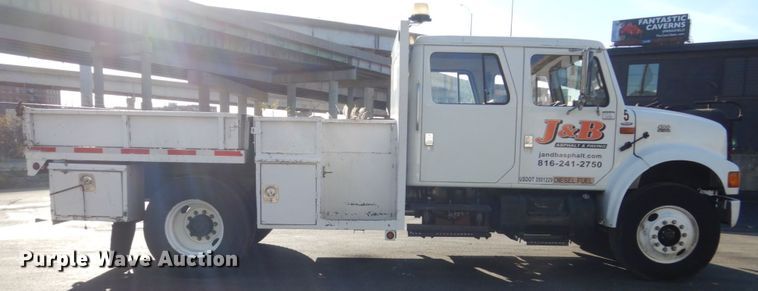 image for item KO9791 2001 International 4700  Crew Cab dump truck