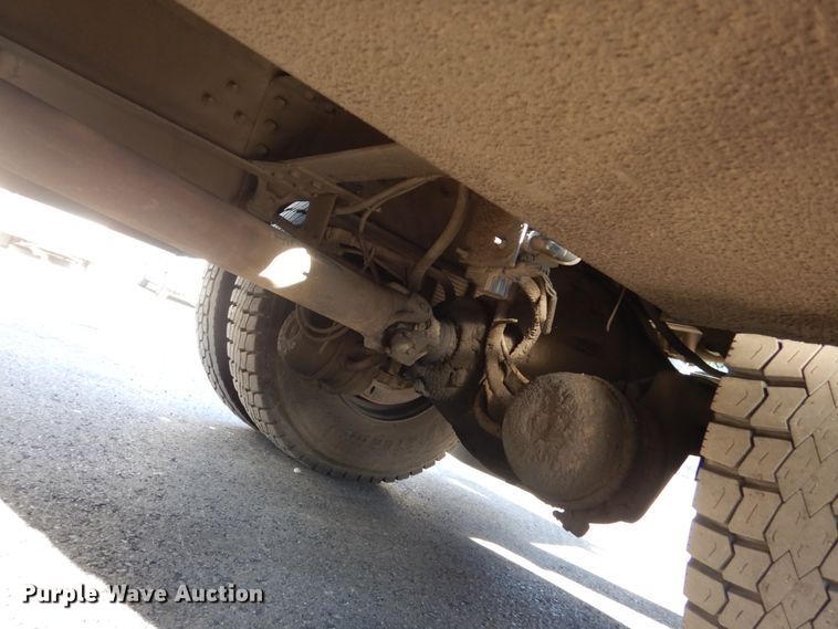 image for item KO9791 2001 International 4700  Crew Cab dump truck