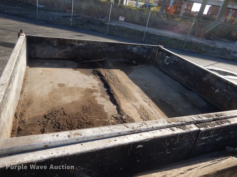 image for item KO9791 2001 International 4700  Crew Cab dump truck