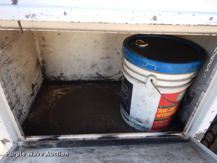 image for item KO9791 2001 International 4700  Crew Cab dump truck