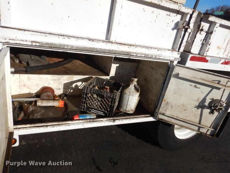 image for item KO9791 2001 International 4700  Crew Cab dump truck