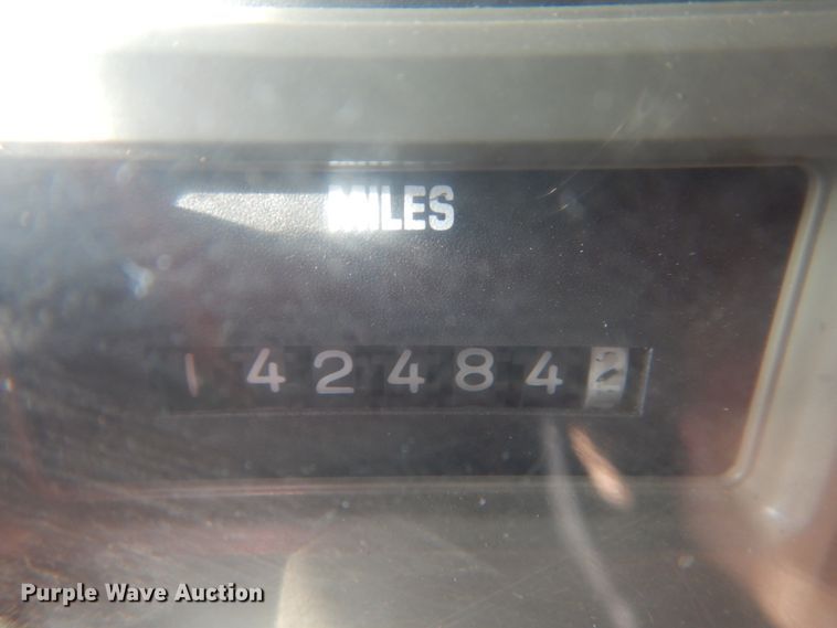 image for item KO9791 2001 International 4700  Crew Cab dump truck