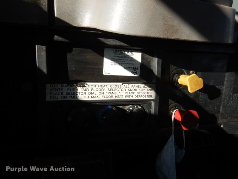 image for item KO9791 2001 International 4700  Crew Cab dump truck