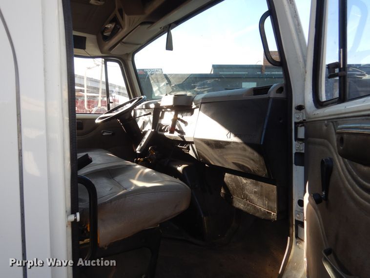 image for item KO9791 2001 International 4700  Crew Cab dump truck