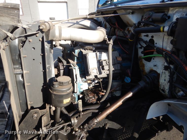 image for item KO9791 2001 International 4700  Crew Cab dump truck