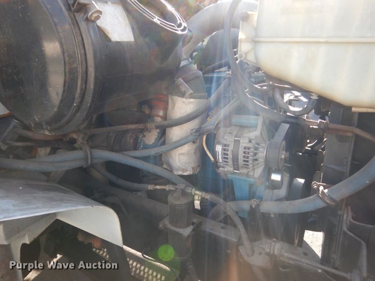 image for item KO9791 2001 International 4700  Crew Cab dump truck