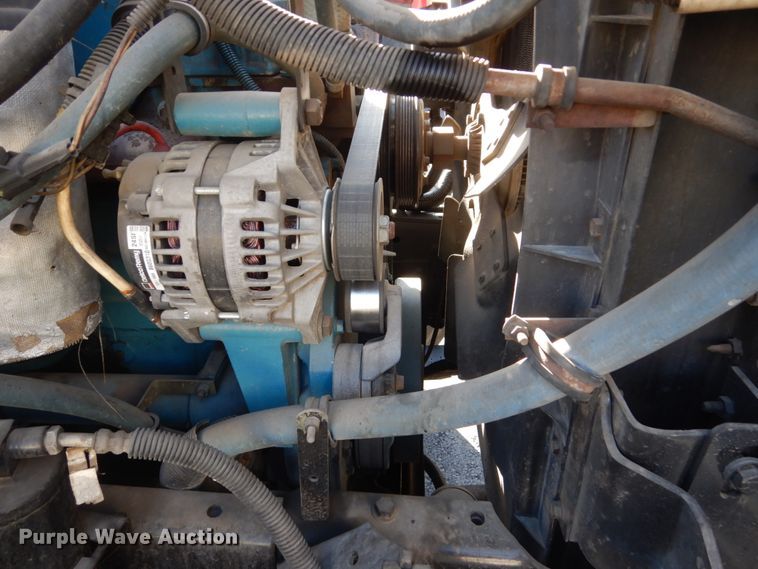 image for item KO9791 2001 International 4700  Crew Cab dump truck