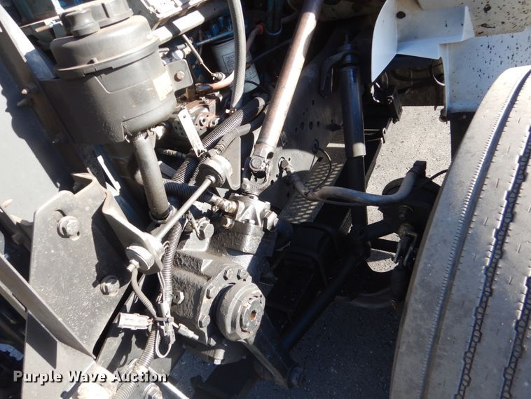 image for item KO9791 2001 International 4700  Crew Cab dump truck