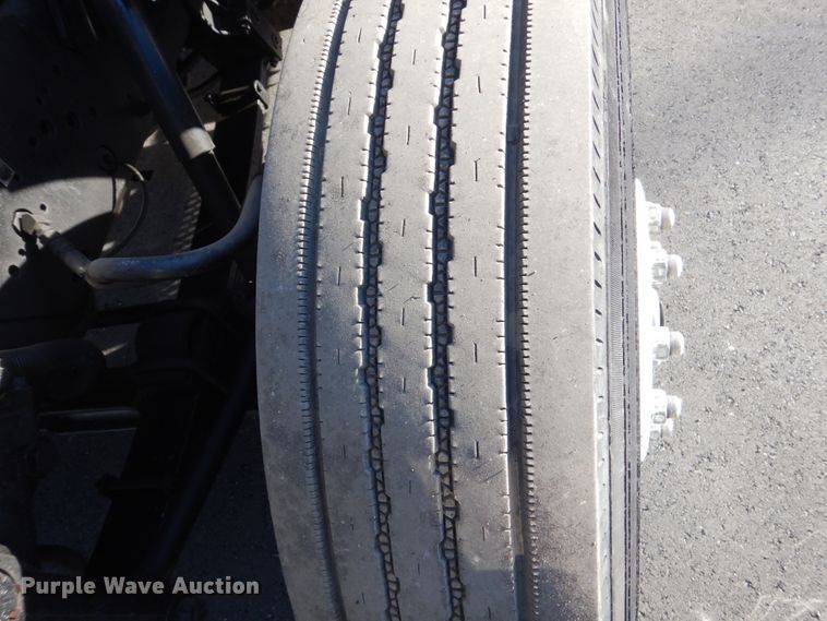 image for item KO9791 2001 International 4700  Crew Cab dump truck