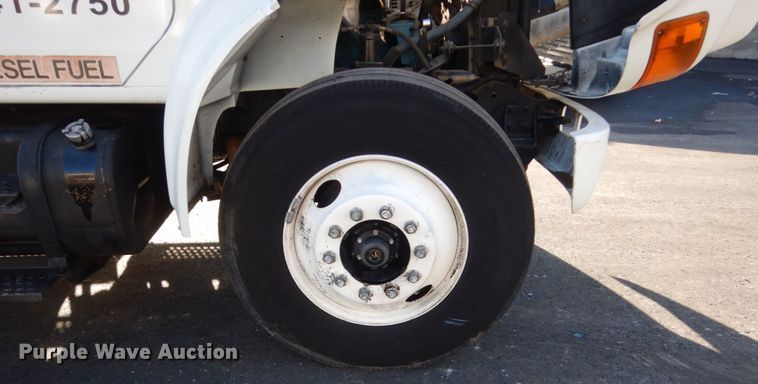 image for item KO9791 2001 International 4700  Crew Cab dump truck