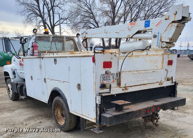 image for item KO9793 1990 GMC Top Kick C7000  utility / service truck