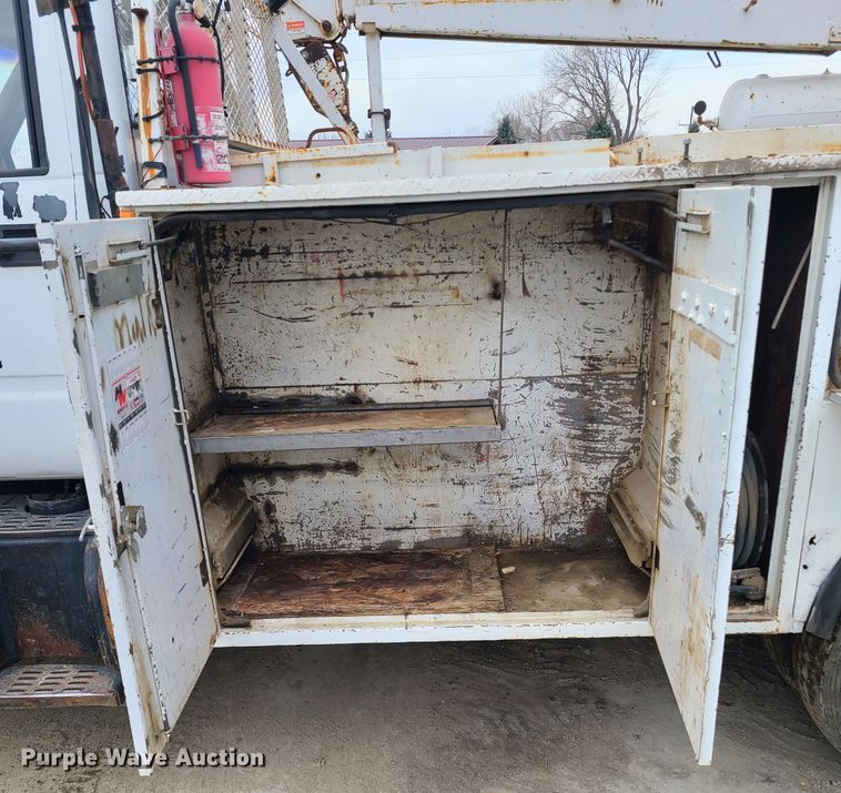 image for item KO9793 1990 GMC Top Kick C7000  utility / service truck