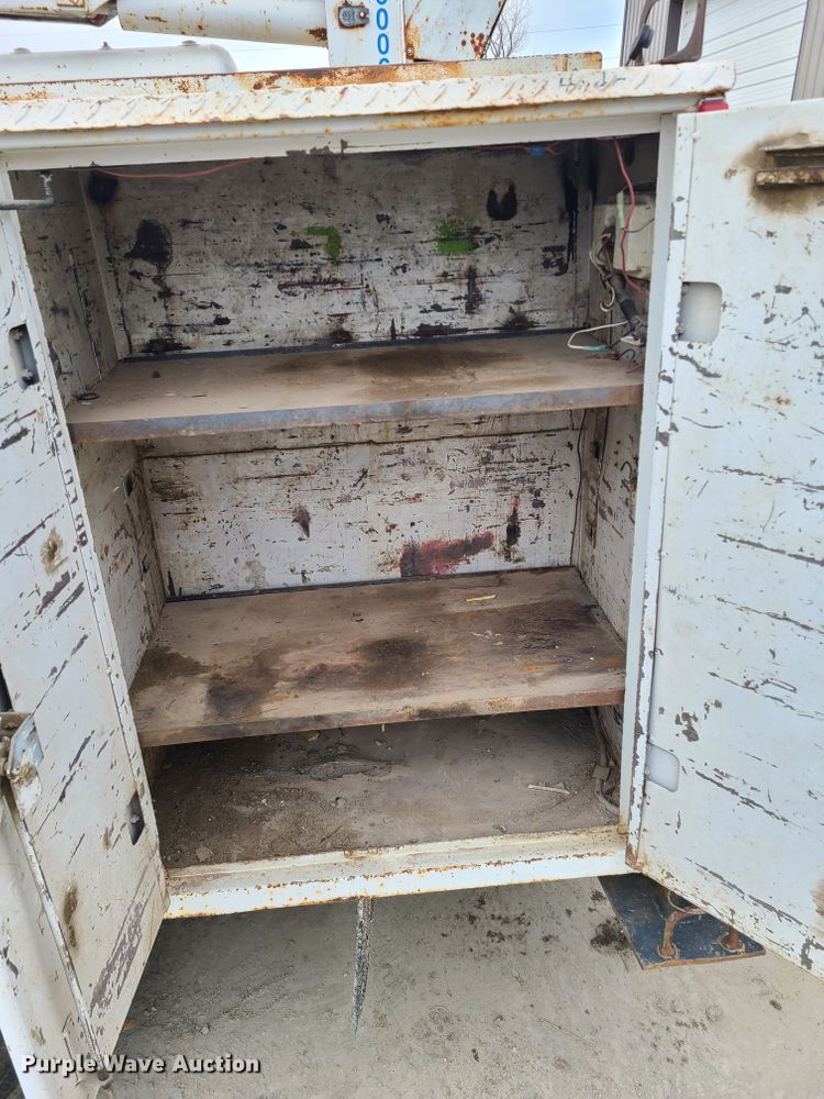 image for item KO9793 1990 GMC Top Kick C7000  utility / service truck