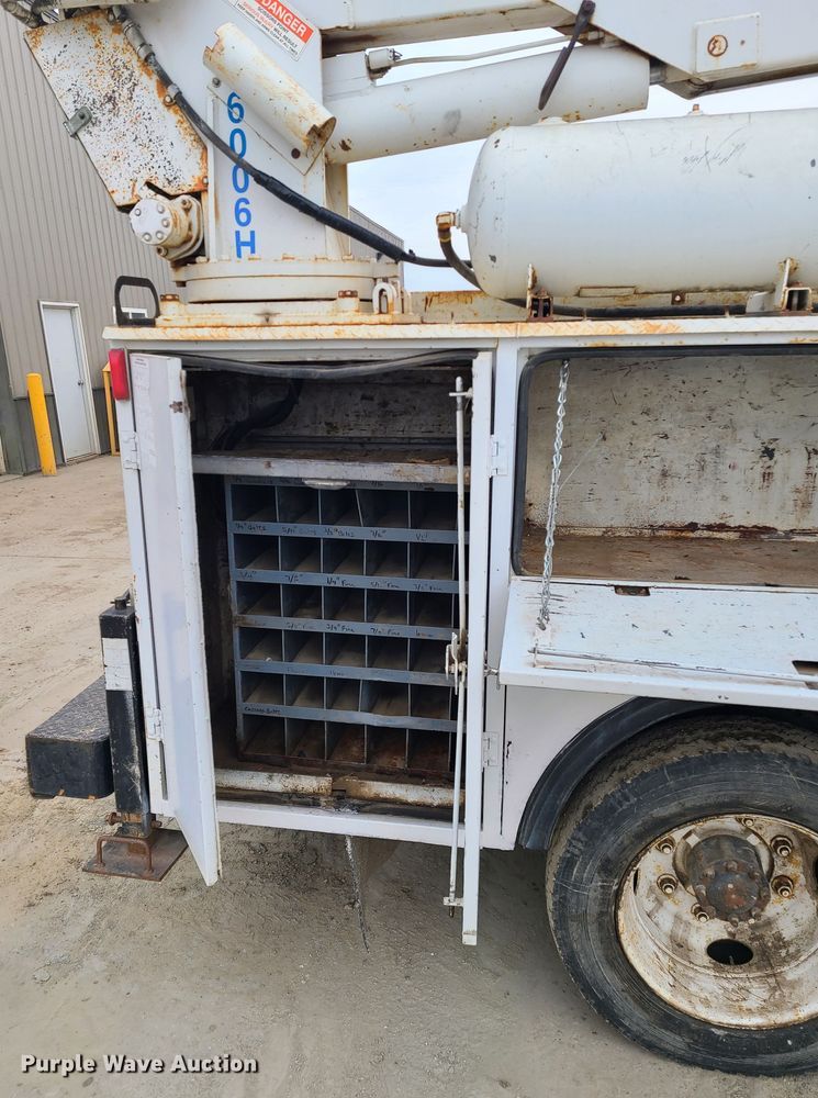 image for item KO9793 1990 GMC Top Kick C7000  utility / service truck