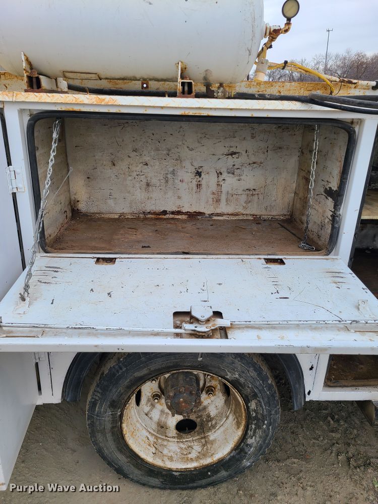 image for item KO9793 1990 GMC Top Kick C7000  utility / service truck