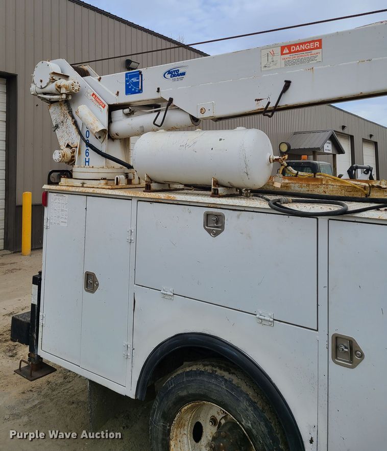 image for item KO9793 1990 GMC Top Kick C7000  utility / service truck