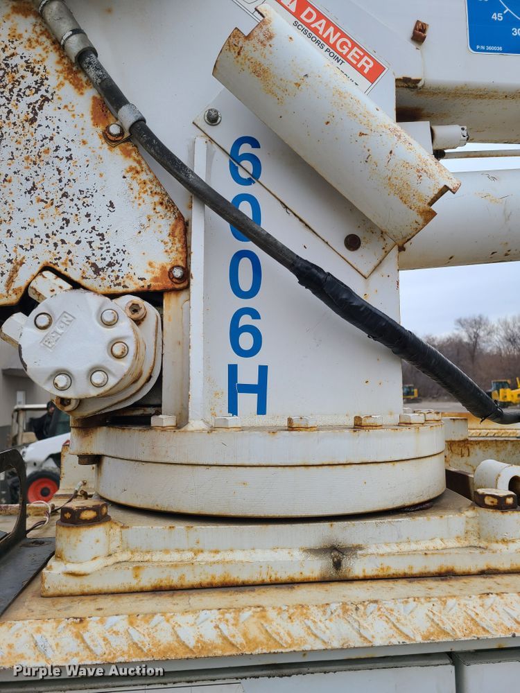 image for item KO9793 1990 GMC Top Kick C7000  utility / service truck