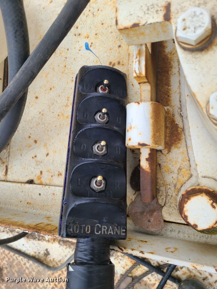 image for item KO9793 1990 GMC Top Kick C7000  utility / service truck