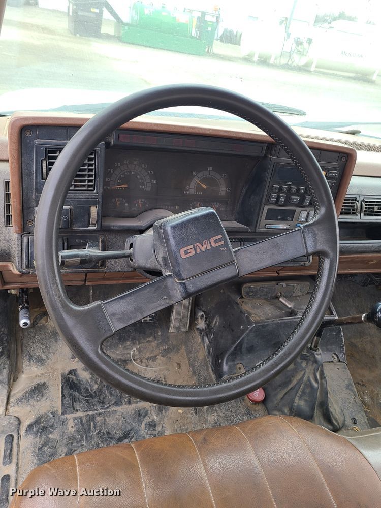 image for item KO9793 1990 GMC Top Kick C7000  utility / service truck