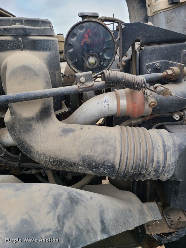 image for item KO9793 1990 GMC Top Kick C7000  utility / service truck