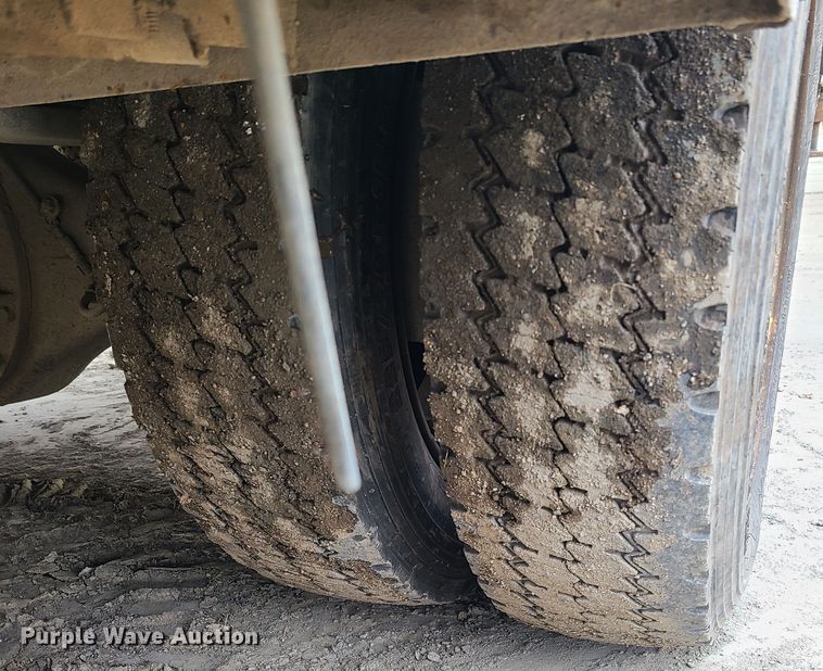 image for item KO9793 1990 GMC Top Kick C7000  utility / service truck