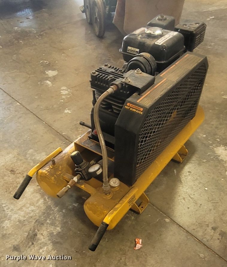 image for item BY9472 2006 DeWalt Emglo D55270  air compressor