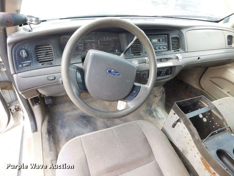 image for item DJ7571 2009 Ford Crown Victoria Police Interceptor